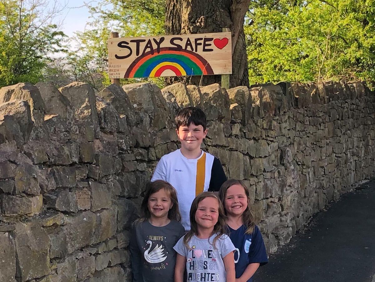 triplehalliwell's tweet photo. @GMB @piersmorgan @ITV @LiverpoolWomens @lancstelegraph @whalley_ce  The girls and Maddox wanted to make a sign to make people smile 😊 Plus it kept them busy for the afternoon 😂 #Staysafe #stayhome #ThanksNHS #ClapForCarers #COVID19 https://t.co/XfUjJDmhLZ