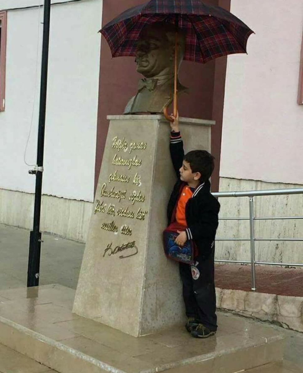 seni görmedim ama senin duygularını ve fikirlerini anlıyorum ve hissediyorum seninde dediğin gibi sadece seni görmek yüzünü görmek değildir bunları hissediyorsam bunlar kafidir.. #23NisanKutluOlsun