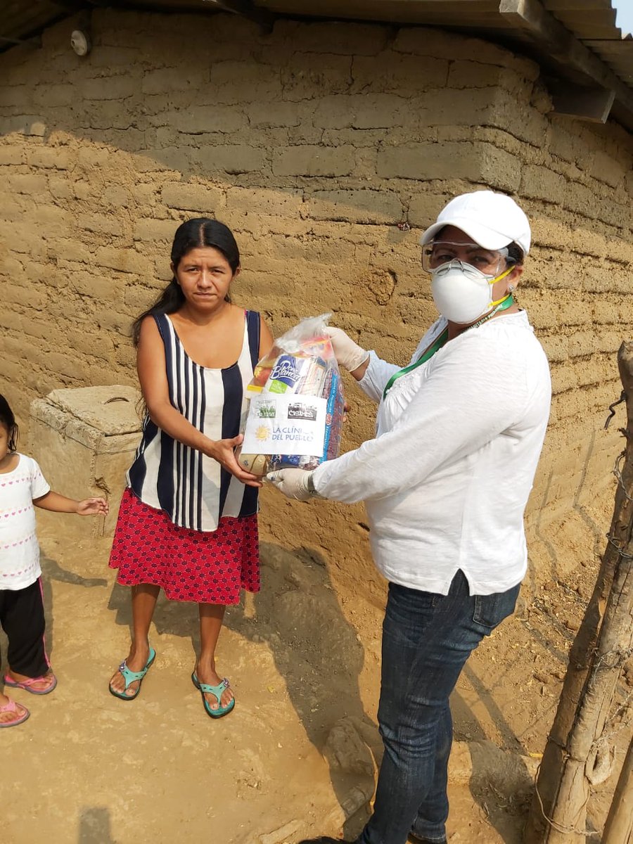 PVcomunicacion's tweet photo. Entrega de paquetes de alimentos en caserío El Coco, cantón San Juan, municipio de Tacuba, departamento de Ahucahapán. Gracias al apoyo solidario de #CISPES y Clínica del Pueblo, a 35 familia y 24 familias con menores de 5 años entregado harina fortificada. https://t.co/t6MgkubBz2
