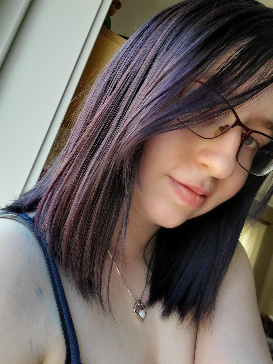 buug1207's tweet photo. My hair results. Used blue hair dye and dyed literally everything in sight blue except for my hair, which turned purple 😂😂😂 oh well, I'm not mad about it 🤷‍♀️ https://t.co/YshAOCmnqQ
