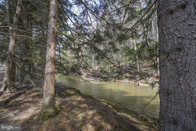 BeitzelNina's tweet photo. NOW $179,000!! 🥳

✅ BRAND NEW HOME
✅ 3 BR &amp; 3 FULL BATHS
✅ 3 finished levels of living space
✅ Frontage on the Casselman River!

👀 https://t.co/CbhhKgyctA

#forsale #grantsvillemd #dealalert #alotforthemoney #scheduleashowing #garrettcountyrealestate https://t.co/umOhP8EOi4
