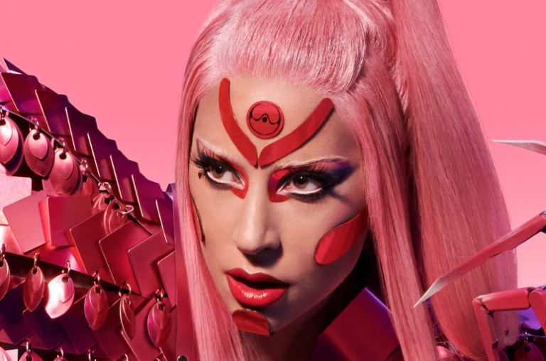 Lady Gaga made several points with the Chromatica features. Ariana Grande, Black Pink, ELTON JOHN bit.ly/34UNwRq