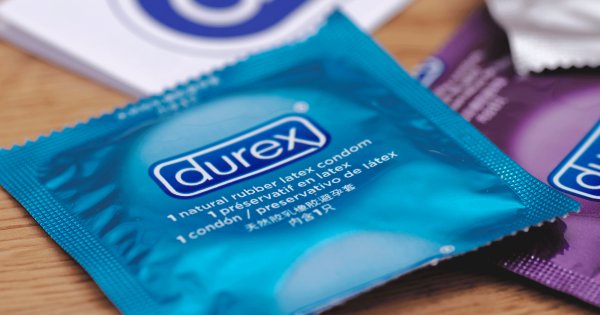 Préservatif Masculin : C& #39;est le seul moyen de contraception qui protège du VIH et des autres infections sexuellement transmissibles (IST).