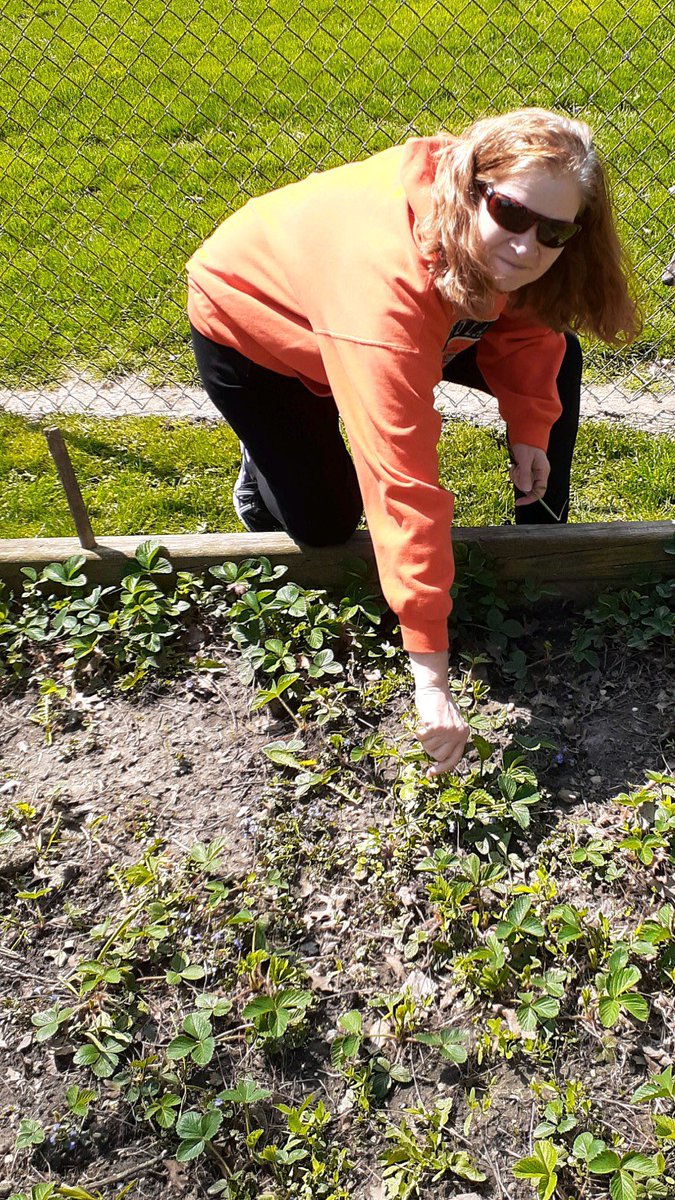 Team8P1's tweet photo. @Team8P1 doing our Earth Day activities #PTBMSTRONG #EarthDay2020 https://t.co/zqqoKAHxeG