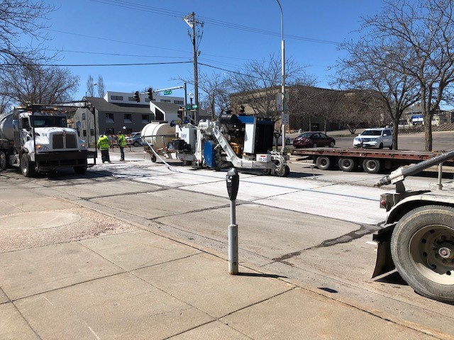 CitySiouxFalls's tweet photo. Construction work continues during our limited window. Here's an update on a downtown project: Crews used a process called diamond grinding on Phillips Avenue from 12th to 14th St. It helps create a smoother drive &amp; reduced noise. A noisy process for a quieter drive! https://t.co/Hbj6EMAZOI