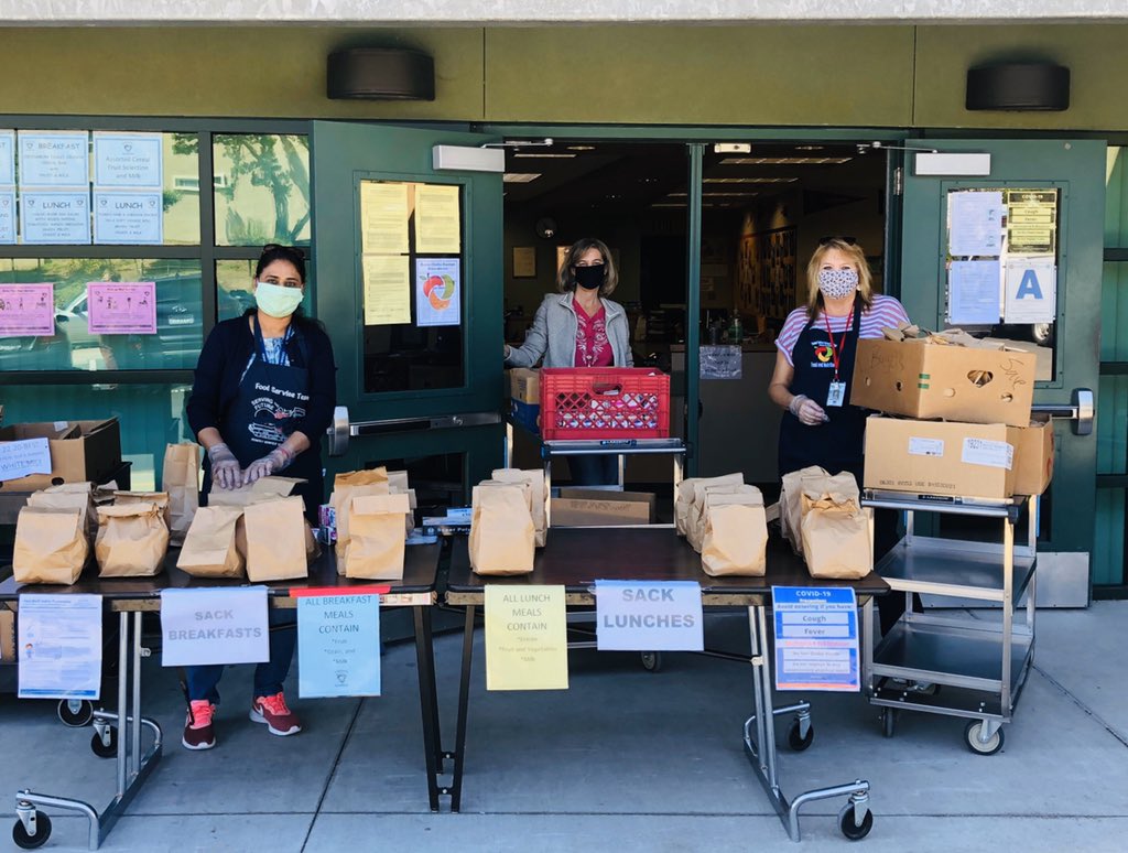 GregMizel's tweet photo. Today, members of the Suptโs Cabinet visited 4x more school sites, checking-in on our Food & Nutrition team. Since schools closed on March 13th, this team has served almost 100,000 meals! Their commitment to our students & community is an inspiration. #powaystrong @PowayUnified https://t.co/uAIocC63DK