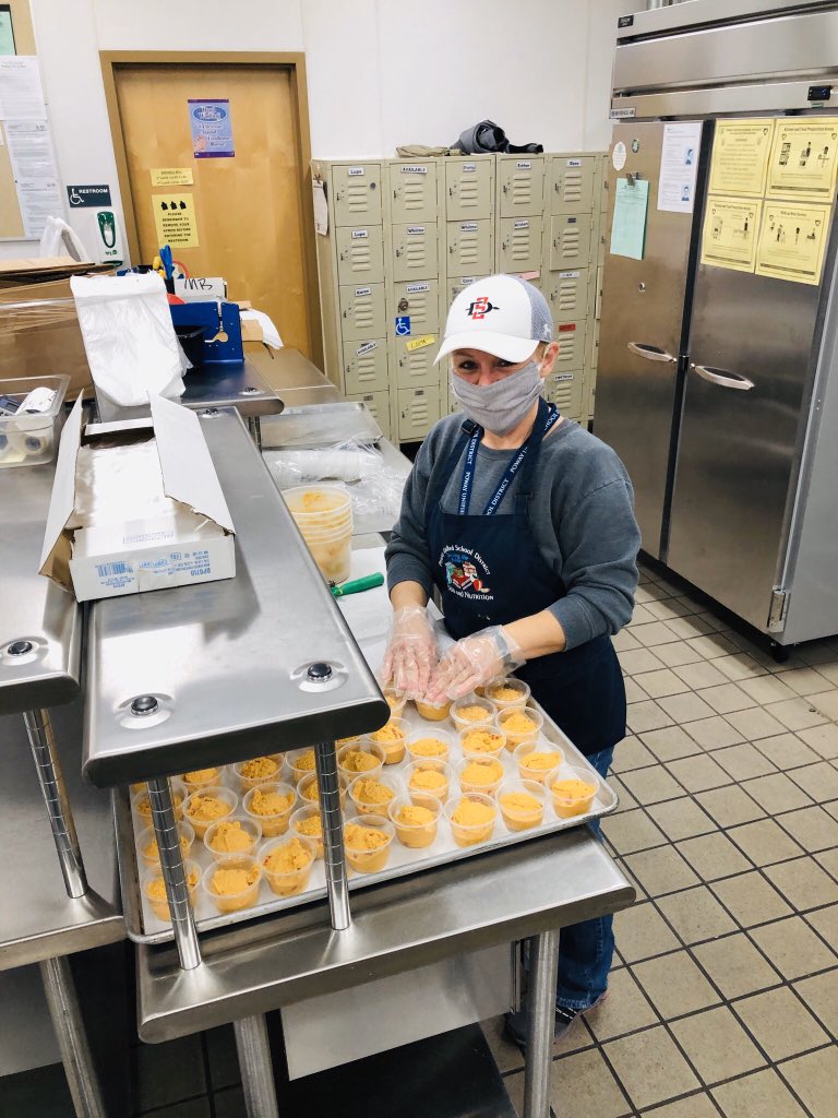 GregMizel's tweet photo. Today, members of the Suptโs Cabinet visited 4x more school sites, checking-in on our Food & Nutrition team. Since schools closed on March 13th, this team has served almost 100,000 meals! Their commitment to our students & community is an inspiration. #powaystrong @PowayUnified https://t.co/uAIocC63DK