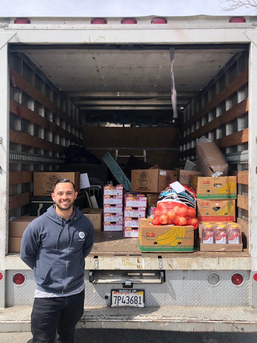 FoodShift's tweet photo. Food Shift #OperationTogether update: 7,572 lbs of food redistributed. Our partners orgs on the front lines ensured that food reached 8,600 food insecure people in the East Bay, including unhoused, low income, elderly, and immunocompromised folks
#WeAreInThisTogether #TeamEffort https://t.co/xlbQyjloV0
