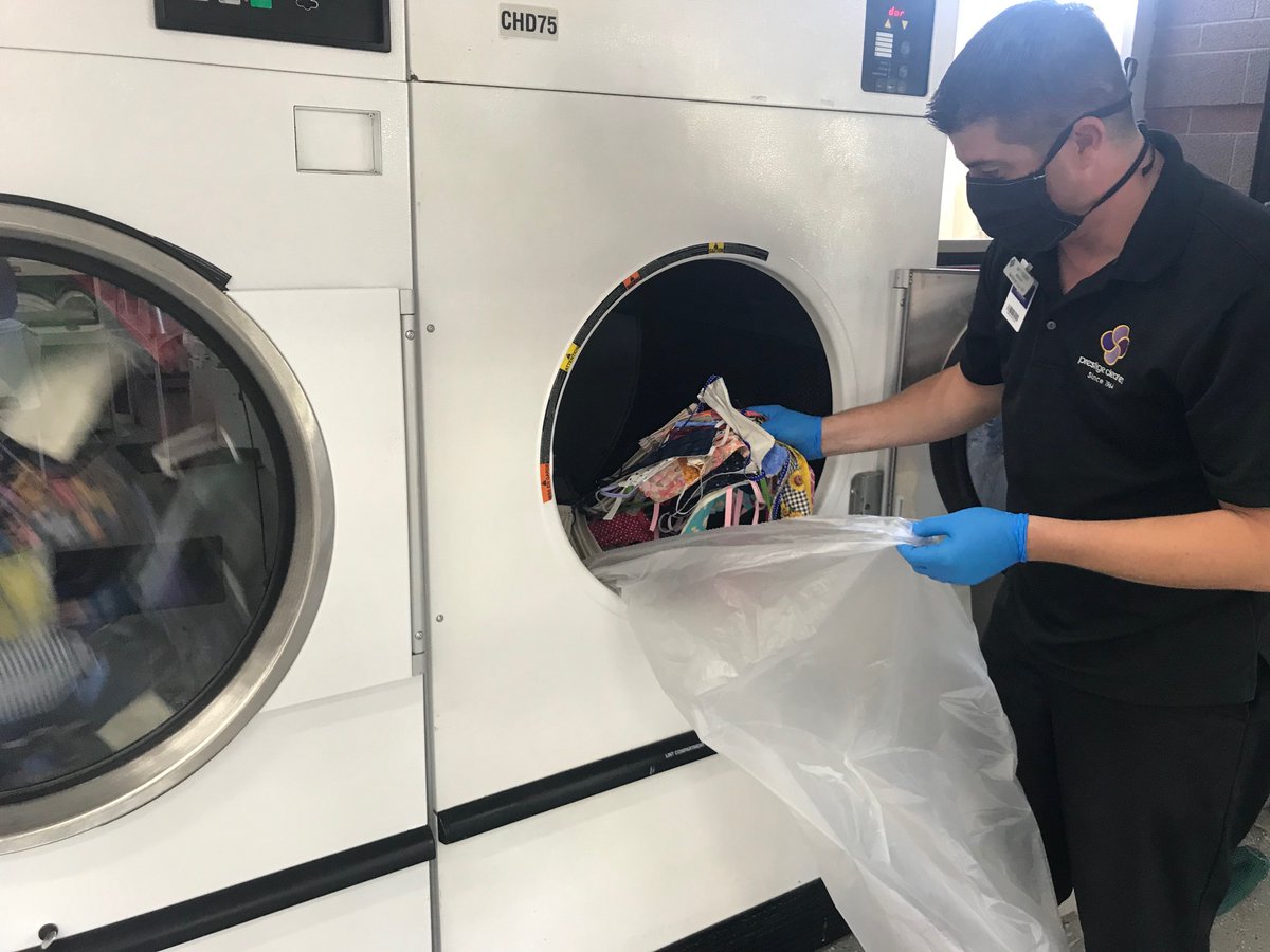 KnoodleAgency's tweet photo. To combat the nationwide shortage of hospital face masks, Prestige Cleaners has partnered up with Banner Health to ensure the safety of coronavirus patients, ER doctors and nurses. 👏

They are professionally cleaning new homemade masks before given to Banner team members. https://t.co/SA40VnONeQ