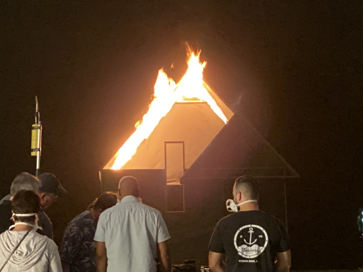 artkender's tweet photo. Fire at 1/3 scale of the exterior of the Richardson house to VFX onto the actual house.  We built all of the main features out of metal this way and lit them up so they would burn the same way the house would. #LittleFiresEverywhere https://t.co/tD4vqN83LA