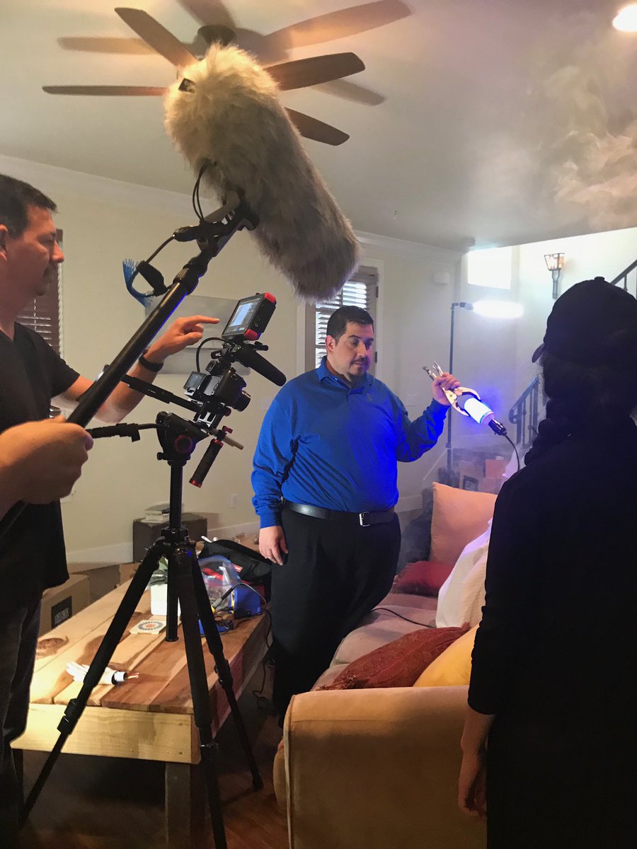 Sneak peek at Season 2👀
-
-
-
Watch Season 1 now!
thebackpages.tv

#TheTwilightZone #scifi #horror