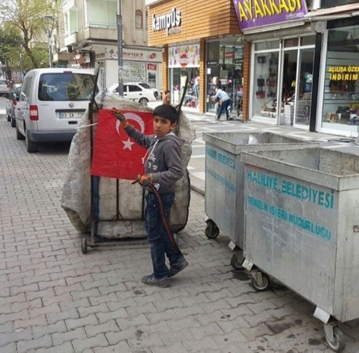 23 Nisan Ulusal egemenlik ve çocuk bayramımız kutlu olsun.🇹🇷 #23NisanKutluOlsun
