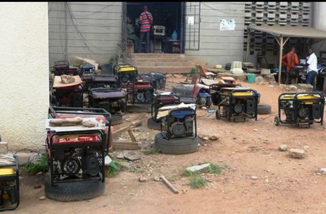 SanwoluObserver's tweet photo. Who else can testify to this on Lagos Mainland under @IkejaElectric network? https://t.co/1QycbkN8bI