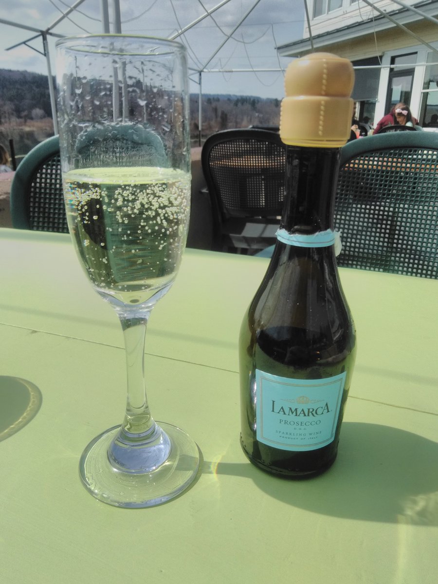 kiminvt1's tweet photo. Reminiscing about simpler times one year ago.  Last April I was lucky to experience a perfect spring day, with a perfect spring meal at The Marina in Brattleboro to fuel the way.

https://t.co/1clGHx29Rz https://t.co/2NZPc0U5PI