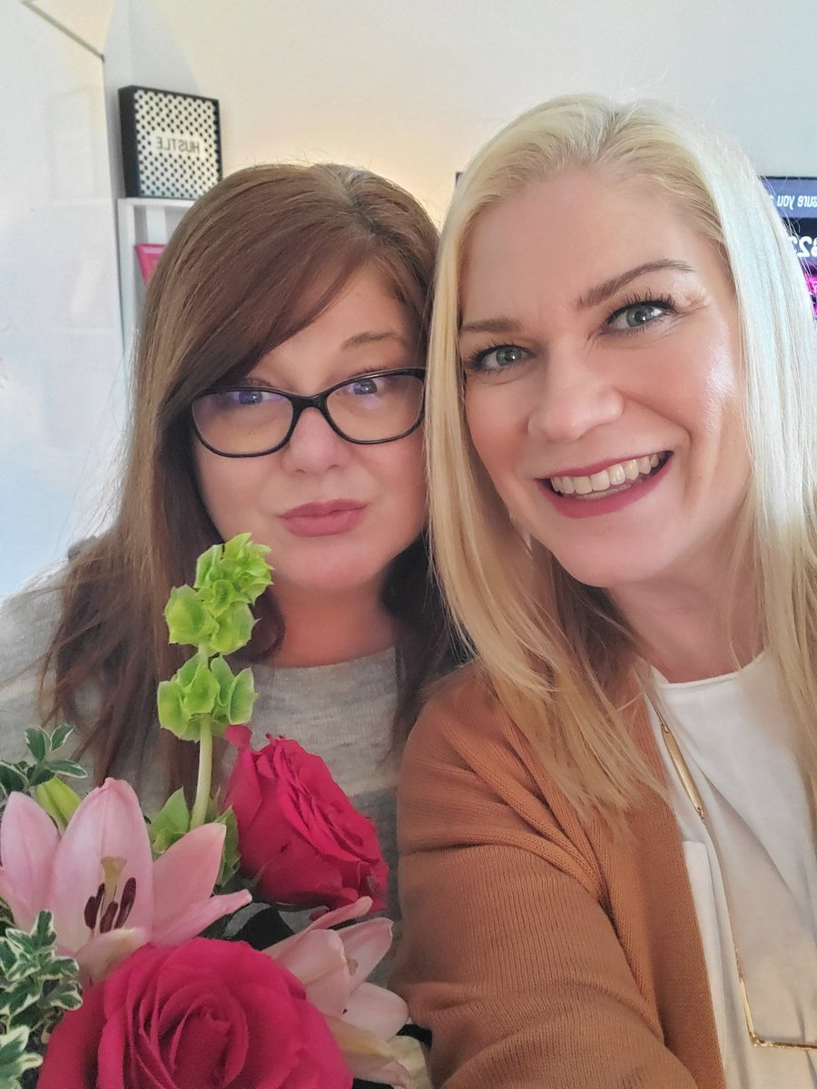 RhodaMilam's tweet photo. When it comes to Admin Pro's I've been blessed with one of the best @RobbinsBethany!  Thank you for all you do to help make me and my team successful day in and day out!!! https://t.co/LGSzzXb7FP