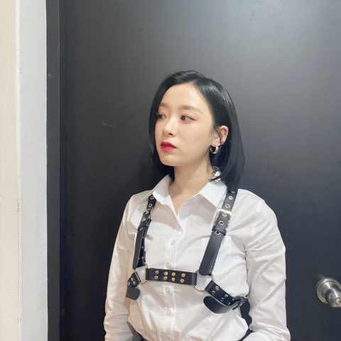APRIL_in_JPN's tweet photo. [#ジンソル] 

これからが始まりだから終わりが来るまで、このドキドキを胸に一緒に頑張りましょう愛してるよみんな💚
また頑張ってストリーミングするぞおおおぉぉ

#APRIL #エイプリル #日本語訳 https://t.co/2fGbAmUROB
