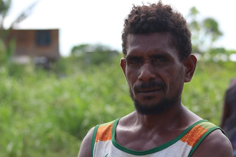 mtwolfe007's tweet photo. Since the night of #CycloneHarold, Max slept under a single iron roof sheet on the ground next to a bag of clothes. @WorldVision #SolomonIslands is helping.

“This is truly God’s blessing to me,” says Max. 

Thank you @MFATNZ 🖤
@WorldVisionNZ  @WVAsia 

https://t.co/klewCC3ipe https://t.co/IrfgP6CMjw