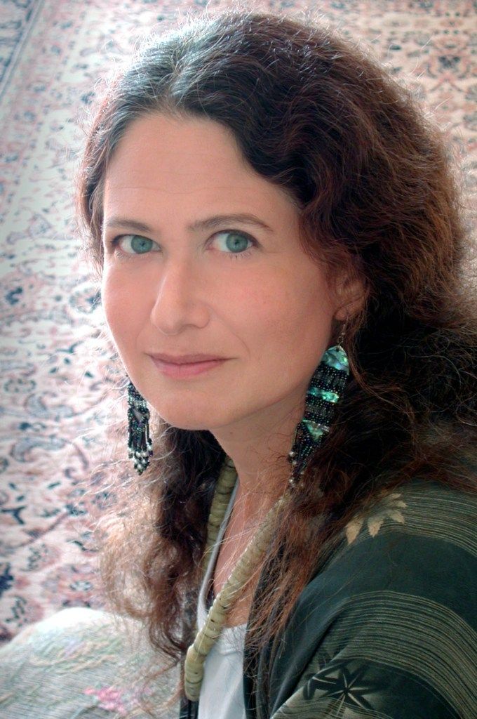 themarginalian's tweet photo. “I don't think it would have been conceivable to me when I was 17 that science would ever need defending, let alone by a poet,” #PoetsForScience founder Jane Hirshfield says in her poignant meditation on her memory of the first #EarthDay https://t.co/wHkHT8u4nm #UniverseInVerse https://t.co/i4H5gxQJRq