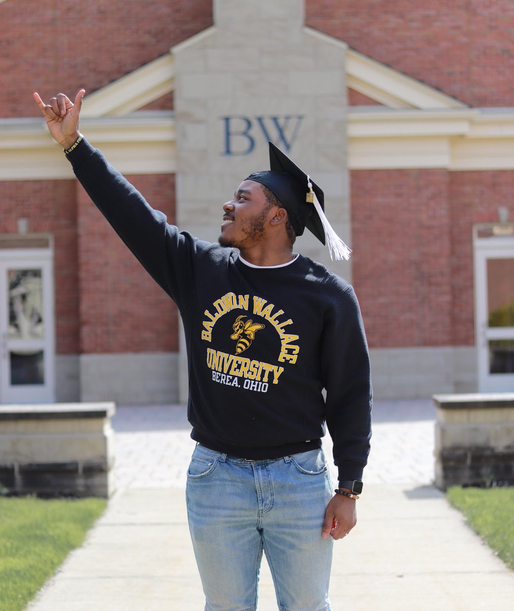 MrSuccessful_CG's tweet image. “Doors are opening that we’re previously locked...”
-
Next stop... 614
-
📸: @ Rya.nova on IG
#blackgrad #blackexcellence #alphaphialpha #grad #2020 #accomplished #success
