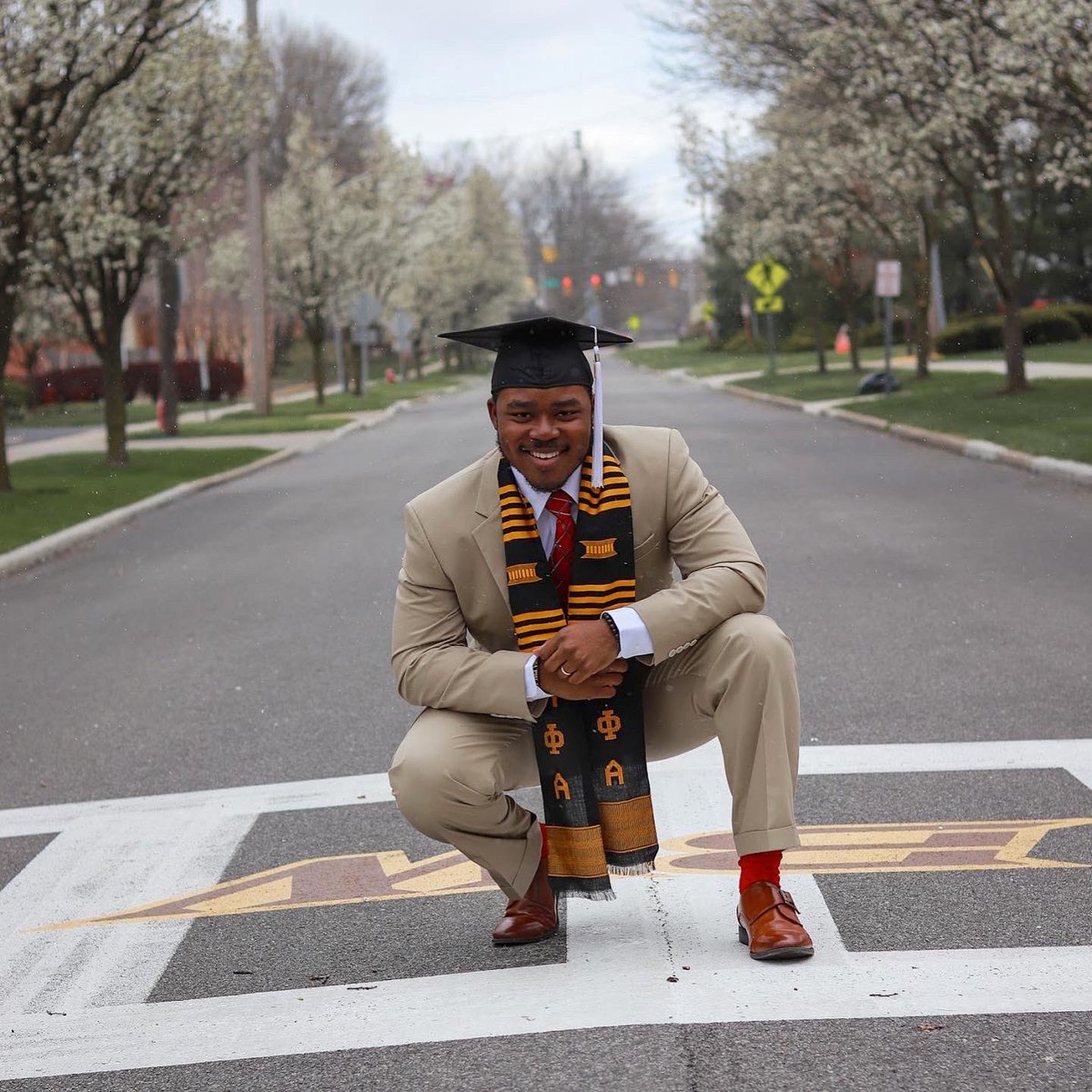 MrSuccessful_CG's tweet image. “Doors are opening that we’re previously locked...”
-
Next stop... 614
-
📸: @ Rya.nova on IG
#blackgrad #blackexcellence #alphaphialpha #grad #2020 #accomplished #success