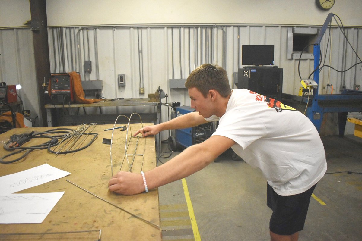 Borrego_usd's tweet photo. Our students are always measuring up to our high expectations!
#borrego #borregosprings #bsusd #borregounified #education #woodshop #meatlwork #schoolclasses #teachers https://t.co/oGpRMB7V4V