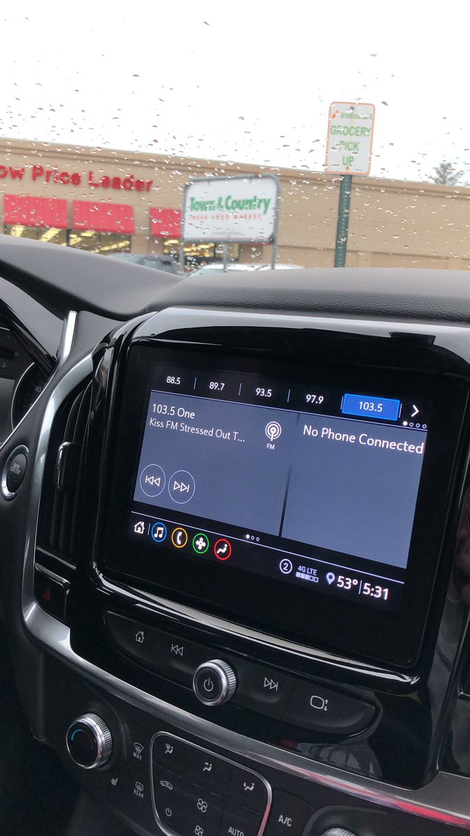 hazzaspoutine's tweet image. listening to #103.5 in the car while my mom shops. 
#appcontest