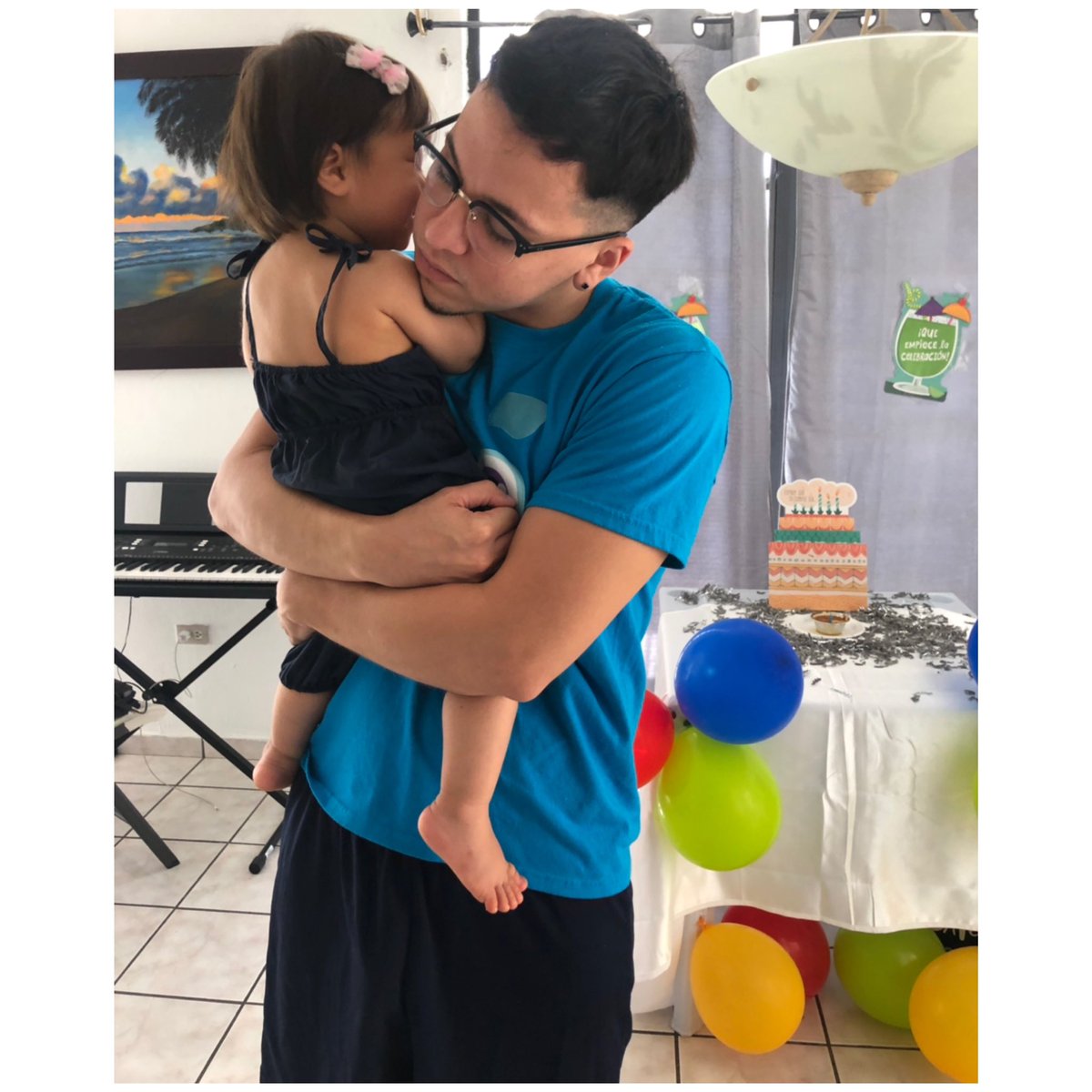 MiledyPabon's tweet photo. Hoy mii Bbcito esta de cumpleaños 🎂 porque un dia como hoy a las 6:22pm nació el hombre que Dios tenía para mii. Orgullosa del hombre y Padre que eres. Hoy Isabella y yo te despertamos con un cumple estilo cuarentena #QuedateEnTuCasa #happybday #teamo ❤️🥳🥳 https://t.co/Lyatd3xDAJ