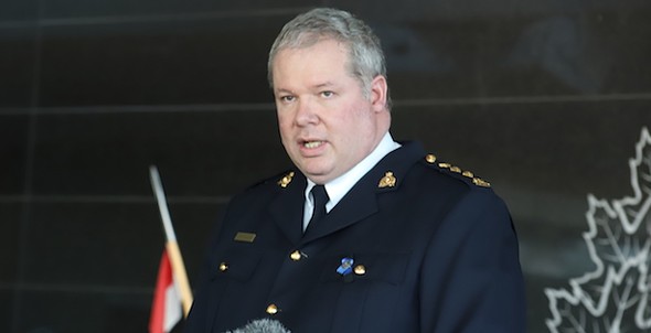 TwitCoast's tweet image. Why didn't Nova Scotia's RCMP use the emergency alert system? bit.ly/3bvSsyp