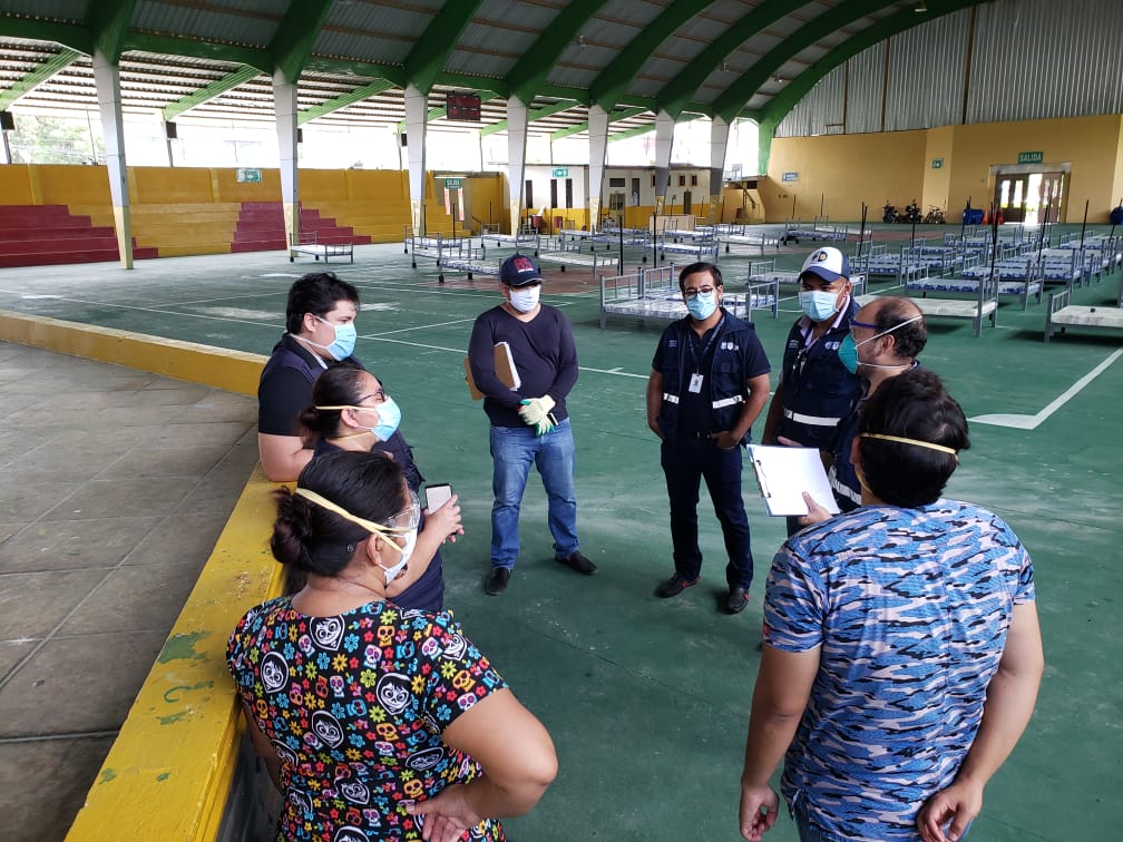 Salud_Guayas's tweet photo. #Samborondón l Directora Distrital 09D23 @ConsueloRoxana y  delegados de @Salud_CZ8  realizan visita con representantes del GAD's a posibles espacios a implementarse para la atención continúa de pacientes con problemas respiratorios o sospechosos de #Covid19.

#PrevenciónEsSalud https://t.co/95GLUmUISe
