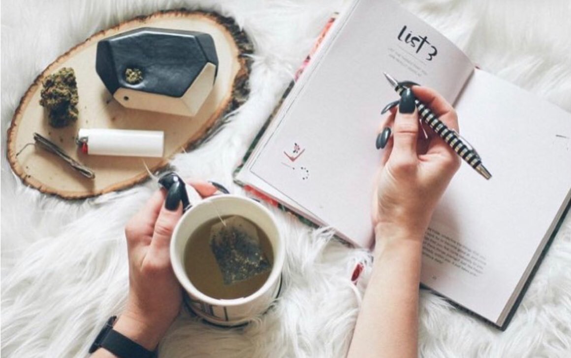 holysmokecanna1's tweet photo. What’s on your list this week?? 🌱✍️
[📸: @seedpedia]
#yyc #calgary #yycbased #supportlocal #localbusiness #cannabis #cannabiscommunity #letssmoke #edibles #CBD #covid_19 #socialdistancing #THC #HSCKW https://t.co/cW74qW5UIY