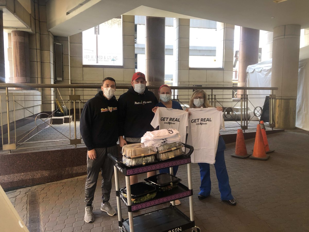 RetroBearDE's tweet photo. Thank you to our Kenhorst and Spring Garden locations for providing lunch to the Thomas Jefferson University Hospital staff today. We are here for you, and we will get through this together. #ThankYouHealthCareWorkers https://t.co/5v6X6T01cl