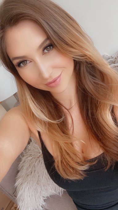Going live on my OnlyFans at 8pm pst.   Don&rsquo;t miss out&mdash;subscribe now.   https://t.co/RKf750GXpa https://t<a href="/tag/femdom"class="tags"><span>#femdom</span></a><a href="/tag/findom"class="tags"><span>#findom</span></a><a href="/tag/onlyfans"class="tags"><span>#onlyfans</span></a>