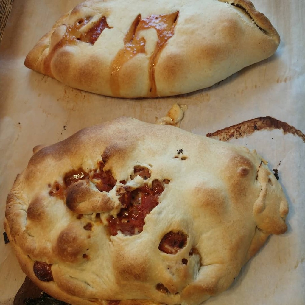 lgwapnitsky's tweet photo. #cookingastherapy sourdough meatball calzones #dadinthekitchen #LeisureFoodLarry https://t.co/1tkD8YGWT3 https://t.co/ysQJducMVQ