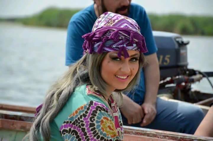 سمسمة

كلشي اليطيح افهمته بس ماطحت

الشلال شفته وكلت ماي انتحر

ل المطوري