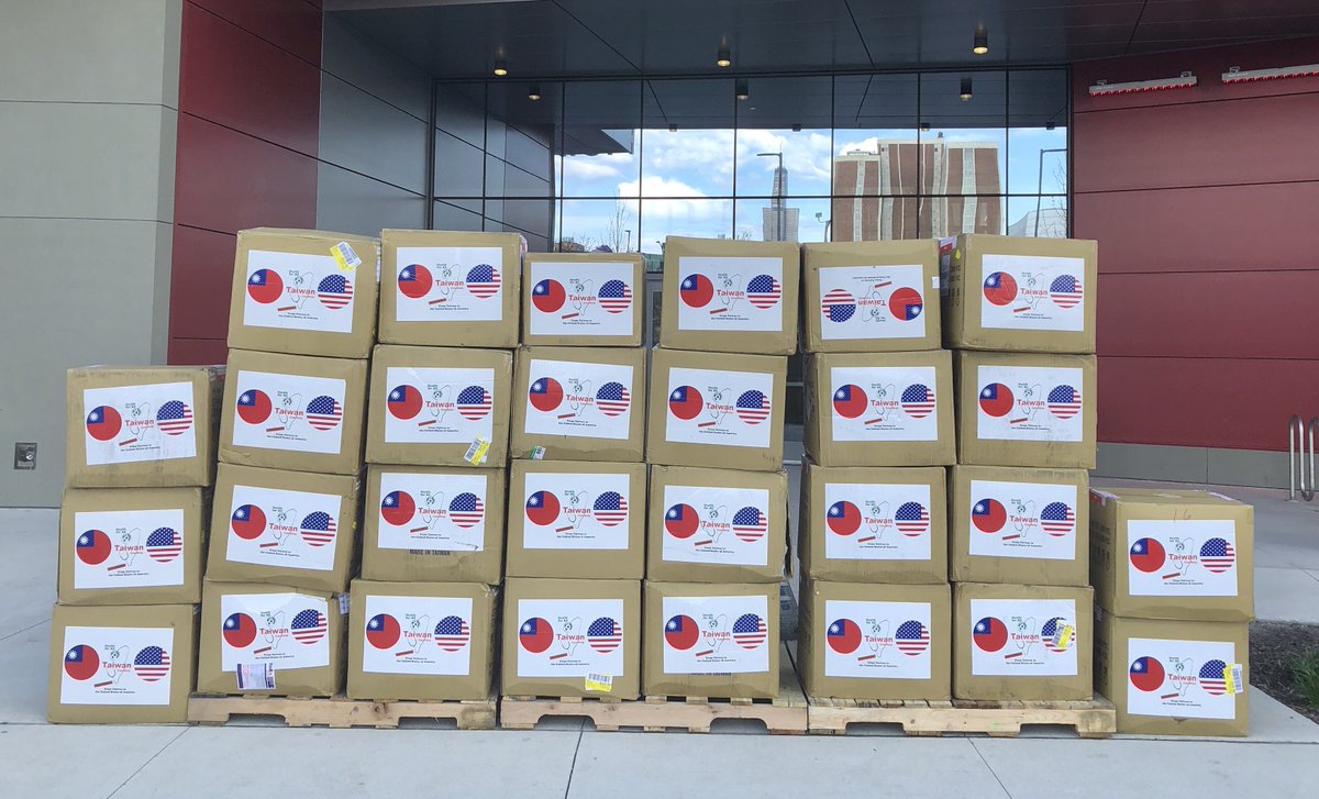 tecochicago's tweet photo. #Taiwan is helping! Taiwan donates 300K surgical masks to Illinois, Michigan, Ohio, and Indiana. #Taiwan is committed to the US and like-minded partners around the world to combat #Coronavirus. #TaiwanCanHelp. 
https://t.co/j3s9brdBba https://t.co/FqOmvXbh7F