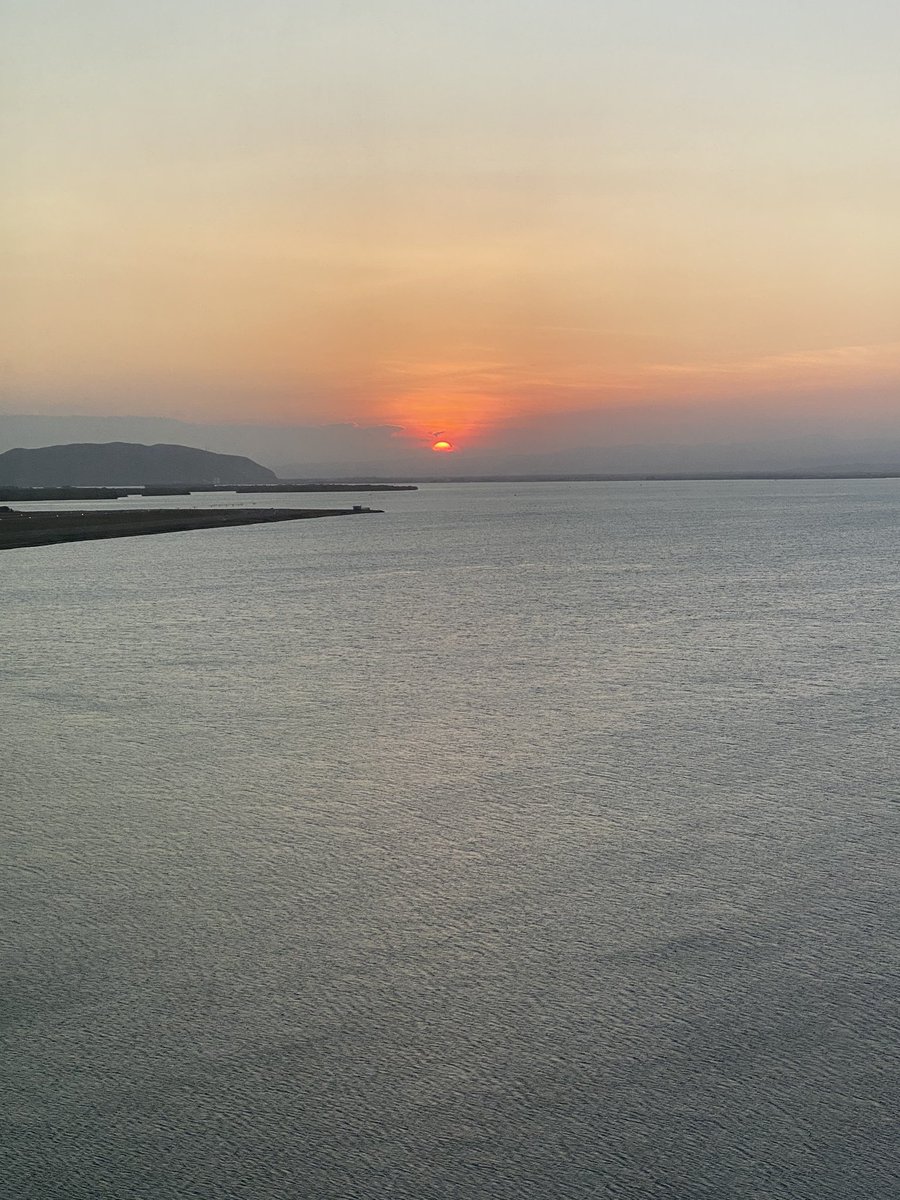 Chansey118_65's tweet photo. Breathtaking #Sunset #TowerViews https://t.co/92qOT4trgJ