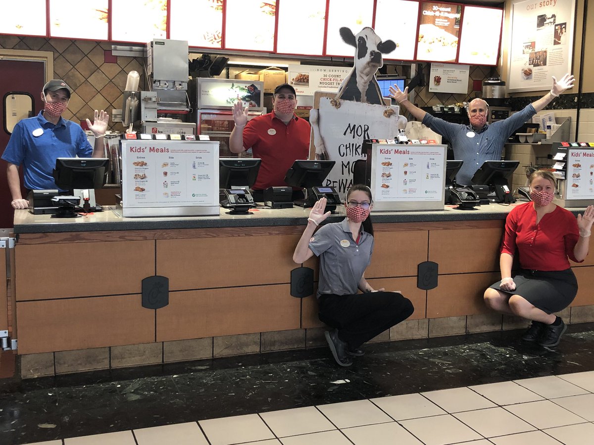 CFAmotownmall's tweet photo. It would be our pleasure to serve you! We can’t wait to meet you outside with your food (while practicing safe social distancing)🐮 https://t.co/G5nGlfay3e