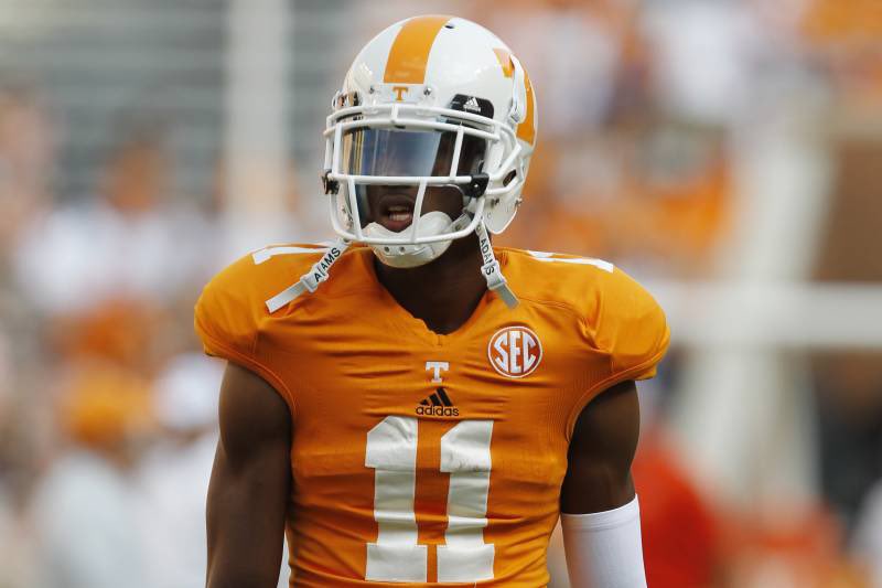 rodZilla03's tweet photo. Blessings upon Blessings!!!!  To God be the glory 🙌🏾 I have received another opportunity to play college football @Vol_Football Thank you @CoachOsovet @coachcscott @CoachEddie2 @OscarSmithFB @reddblaze7333 @ColtBoyz14u @GAMEAcademyNow https://t.co/0Vva8msUPu