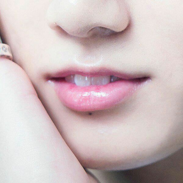 jungkook's mole under his lip ~ a thread u didn't know u needed