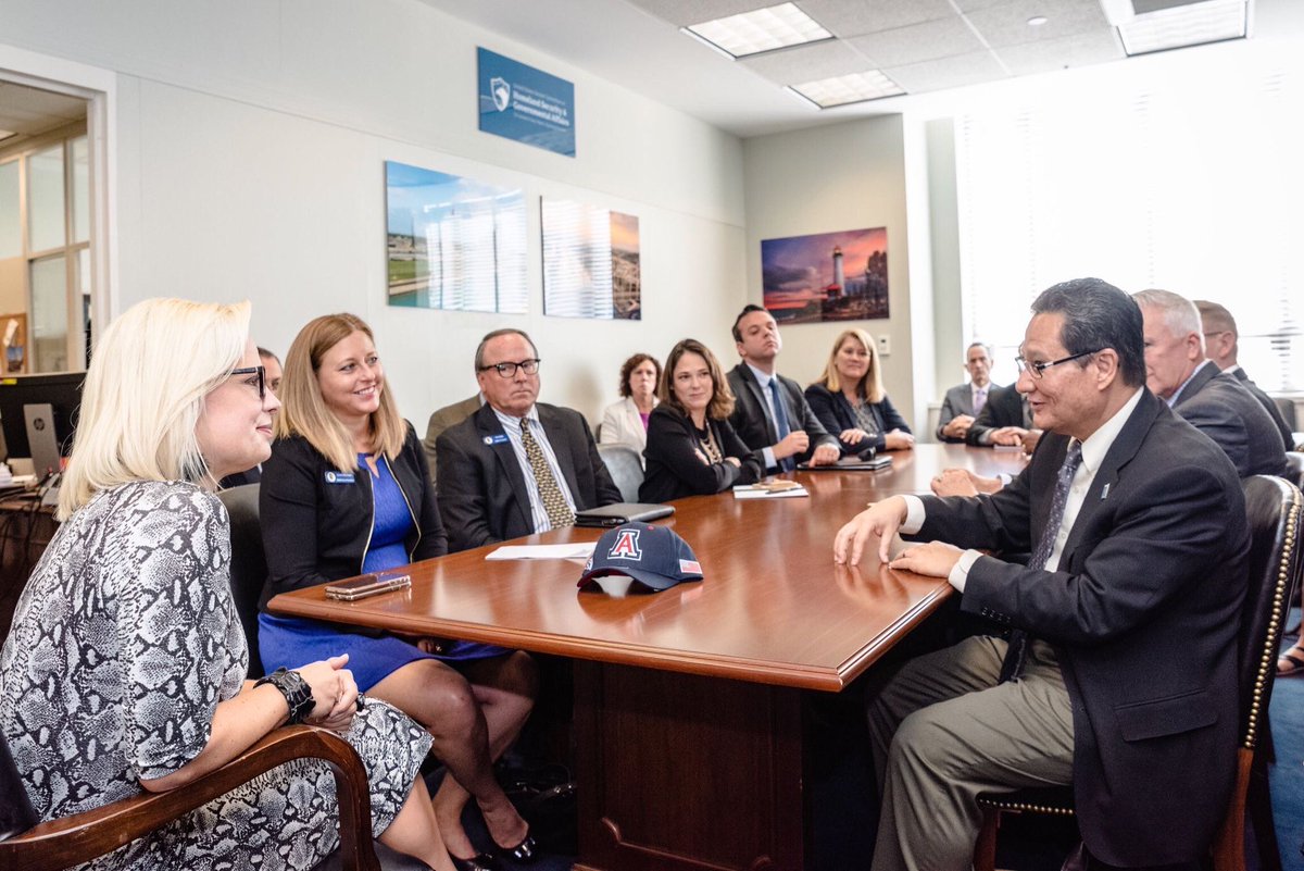 SALCLeaders's tweet photo. Thank you, @SenatorSinema for spending time with SALC members this afternoon on a Zoom meeting to discuss health and economic issues in Southern Arizona relating to the COVID-19 crisis. Your leadership and advocacy for our region and state are appreciated! #TestingNow https://t.co/9IZQVrcICM