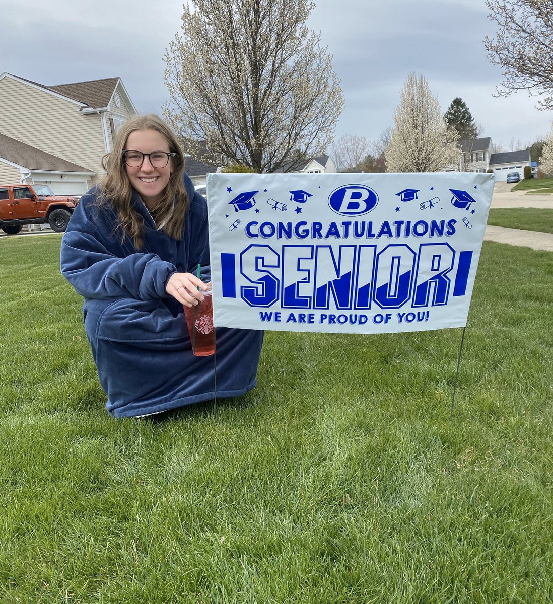 bhs2020seniors's tweet photo. 1/2- THANK YOU to all the teachers who went out and delivered our senior signs!!! We appreciate everything you have done &amp; continue to do!!!! 🌟 @BHSPetryAP @BCSDBrunswickHS @BHSMerrill @BHSKoviAP @BHSLynnAP @MissLengal106 https://t.co/PSbTxgkaaM