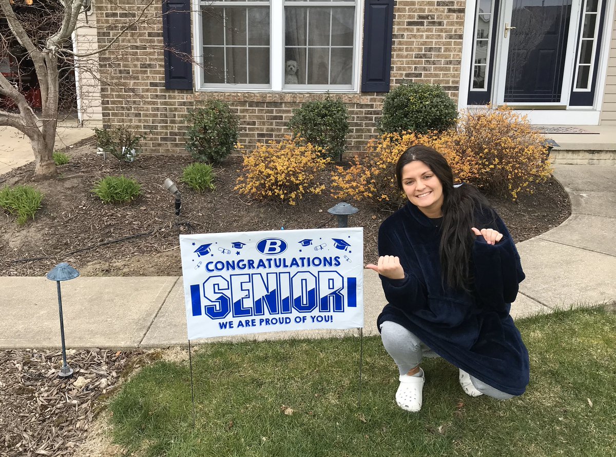 bhs2020seniors's tweet photo. 1/2- THANK YOU to all the teachers who went out and delivered our senior signs!!! We appreciate everything you have done &amp; continue to do!!!! 🌟 @BHSPetryAP @BCSDBrunswickHS @BHSMerrill @BHSKoviAP @BHSLynnAP @MissLengal106 https://t.co/PSbTxgkaaM