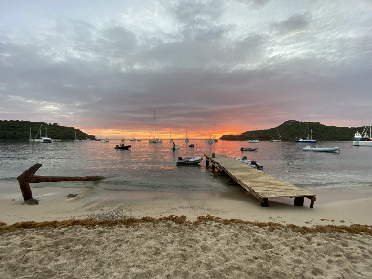 Antigua has 365 beaches, with every single one having powdery sand and clear waters. How would you pick your favorite!

#Antigua #CaribbeanSea #Seawolf #SeawolfExpeditionYacht #YachtDestinations #CaribbeanTravel #YachtStyle
