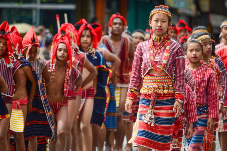 Elders and leaders in an #indigenous stronghold in the #Philippines have invoked rituals to keep #COVID19 at bay in their communities. 'These are not superstitious beliefs… they are mechanisms for survival, #peace and order.' news.mongabay.com/2020/04/in-a-p… @mongabay 📷: K. Lapniten