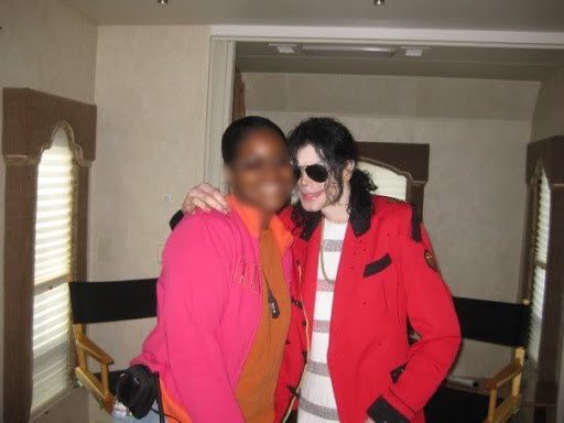 But we’ve seen Michael. He’s clearly thin as fuck. Fans have witnessed it. And his mental health has plummeted. A fan made Michael a custom red jacket and when he took his jacket off to out hers on she told us she saw nothing but bones. This was that day.