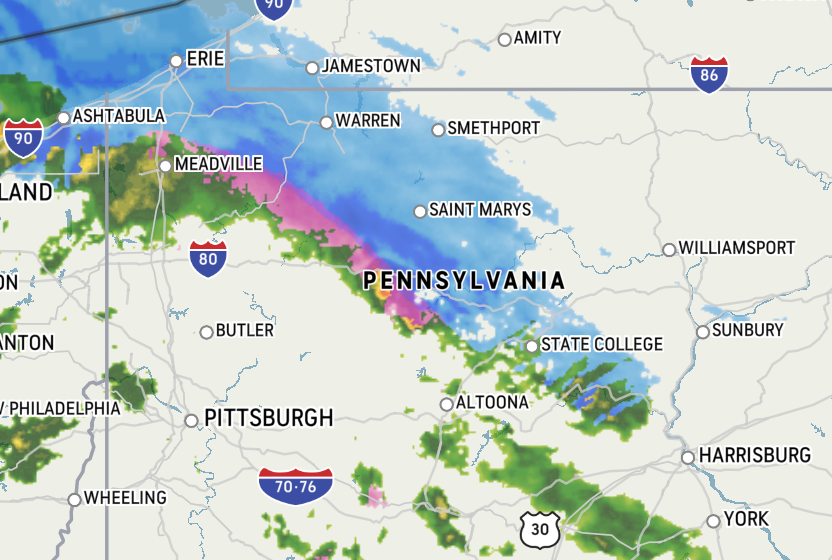 ZacharysWeather's tweet photo. What month is it again? Some #snow and freezing drizzle is spreading through northern and central Pennsylvania at this hour. Track it on radar: https://t.co/x5l6bsXBj5 https://t.co/NffjmVnas2