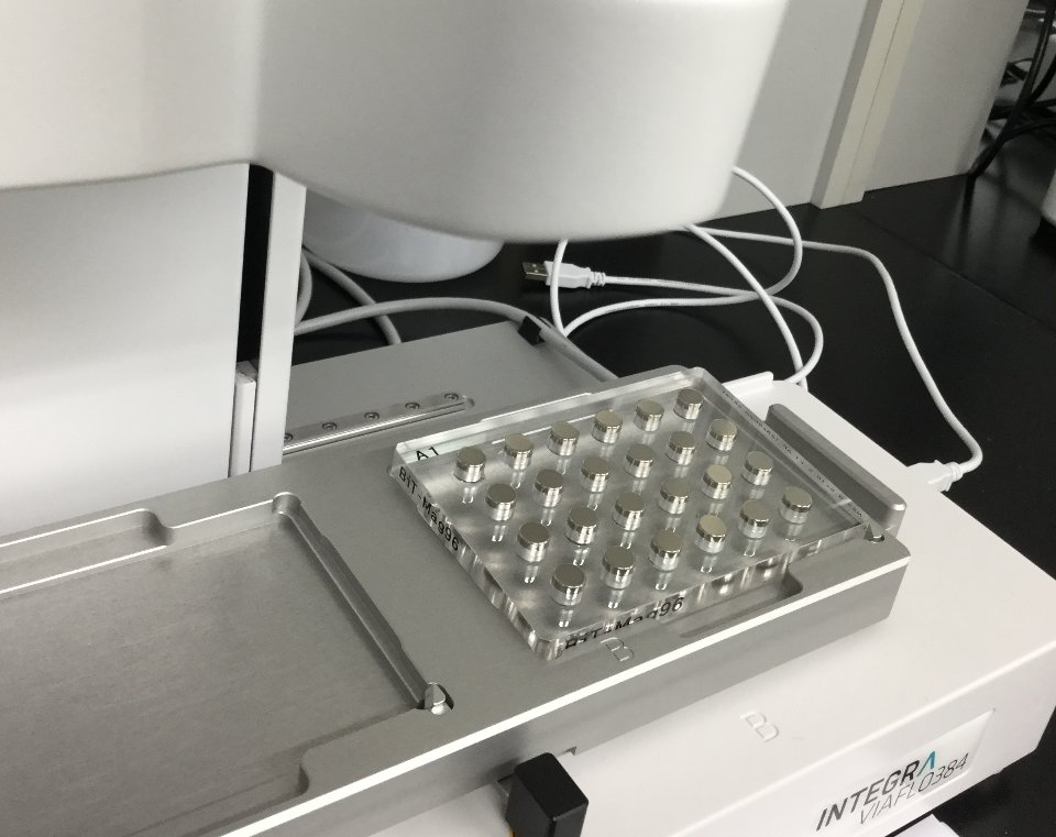 nanoplanarian's tweet photo. BiT-Mag96ですが、現仕様では Integra VIAFLO 96 にはセットできません！！現在、仕様の変更をメーカーと検討しています。既に購入済みまたは、今後購入予定で、VIAFLO 96 での使用を検討されている方は、こちらまでご相談ください。
#BiTMag96 #VIAFLO
https://t.co/GG5Lli9Y6R https://t.co/67bHsFECd7