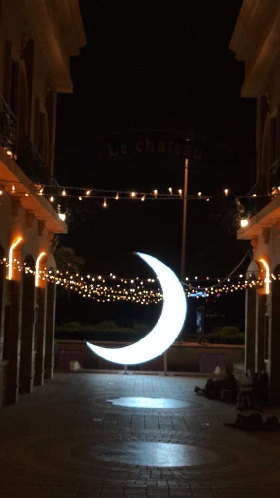 وقد يأتيك الفرح على هيئه شهر🌙
 اللهم أهلّه علينا بلا وباء ولا بلاء.♥
#رمضان_مبارك