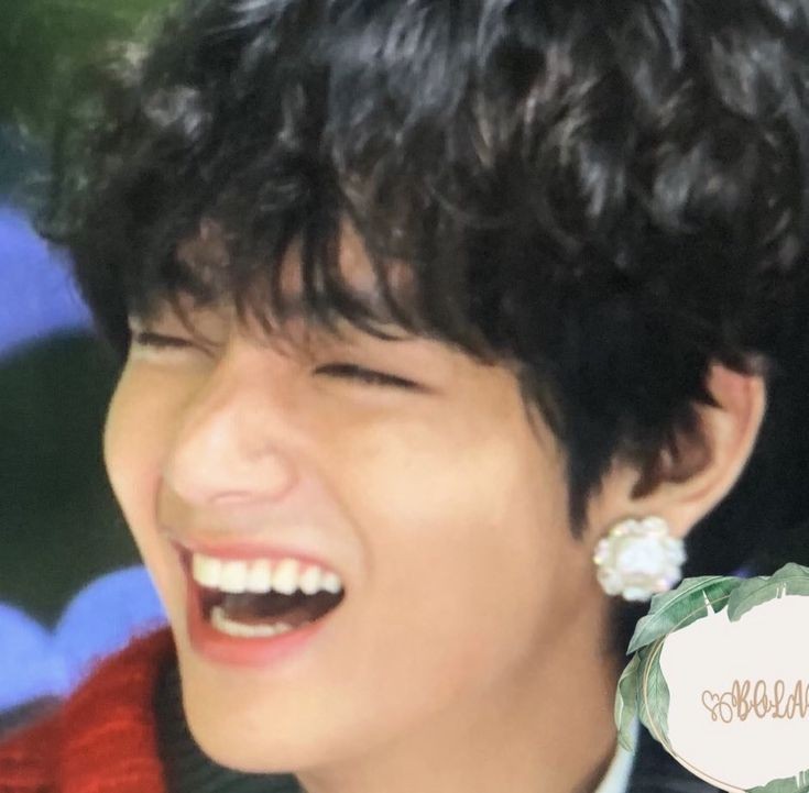 taehyung ME DUELE DARLES ESTOS ICONS SON MUY LINDOS