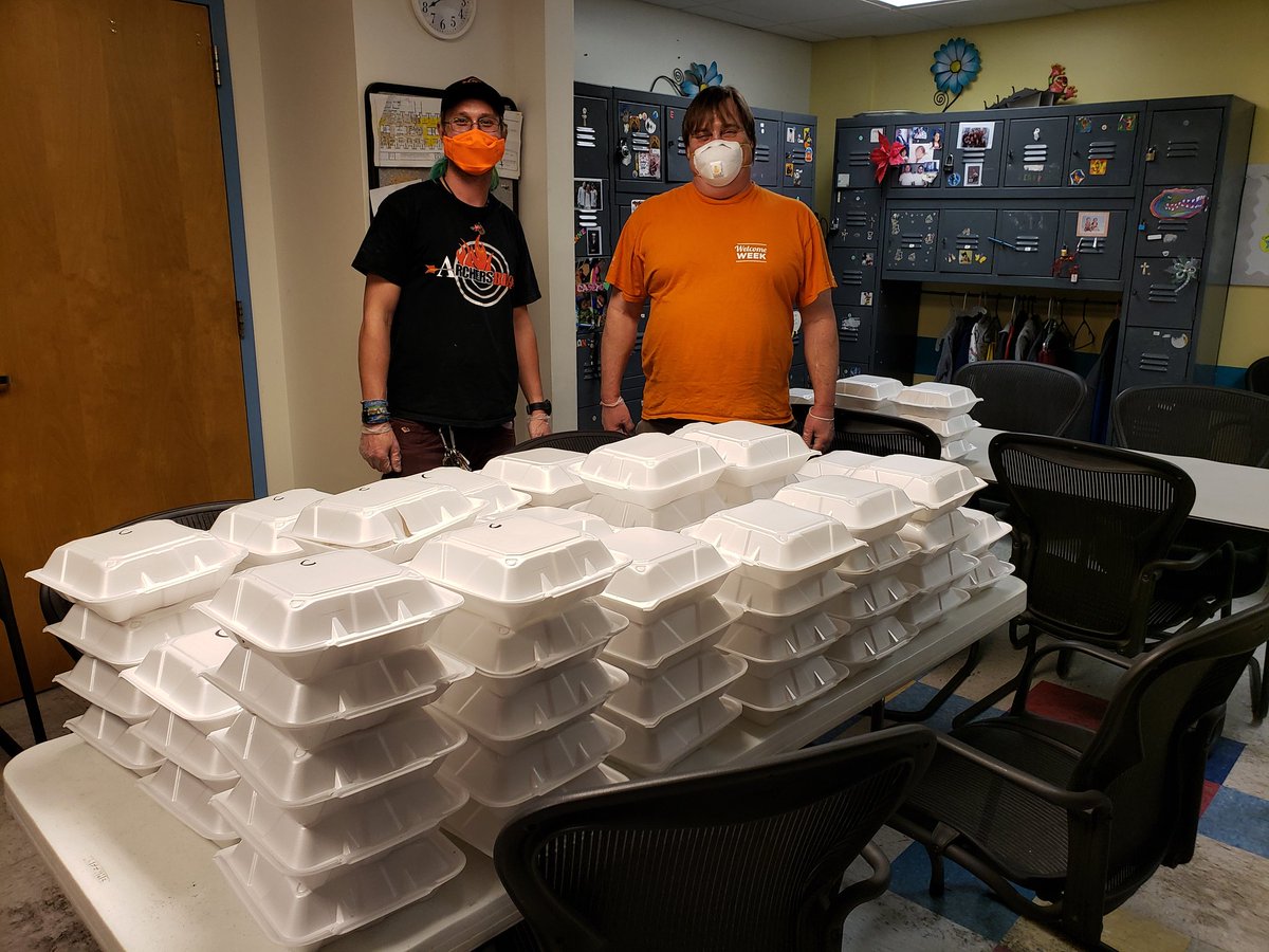 archersbbq's tweet photo. Archers BBQ donated 100 box lunches to the hard working Heroes on the night shift at East Tennessee Childrens Hospital #supportlocal https://t.co/ryJFp6K0Pn